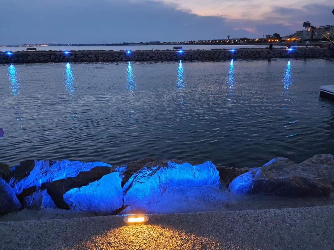 Jolies Studios Avec Piscines Et Parking Prive 800M De La Plage Le Grau Du Roi エクステリア 写真